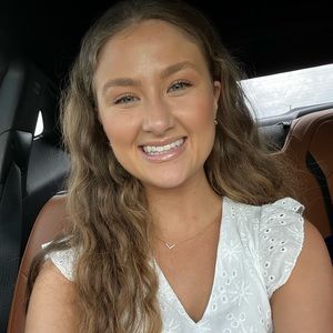 Meet your Posher, Kenna